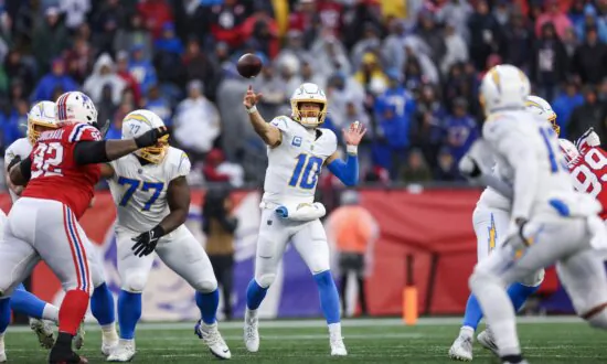 Khalil Mack, Chargers Shut out Patriots, End 3-Game Skid
