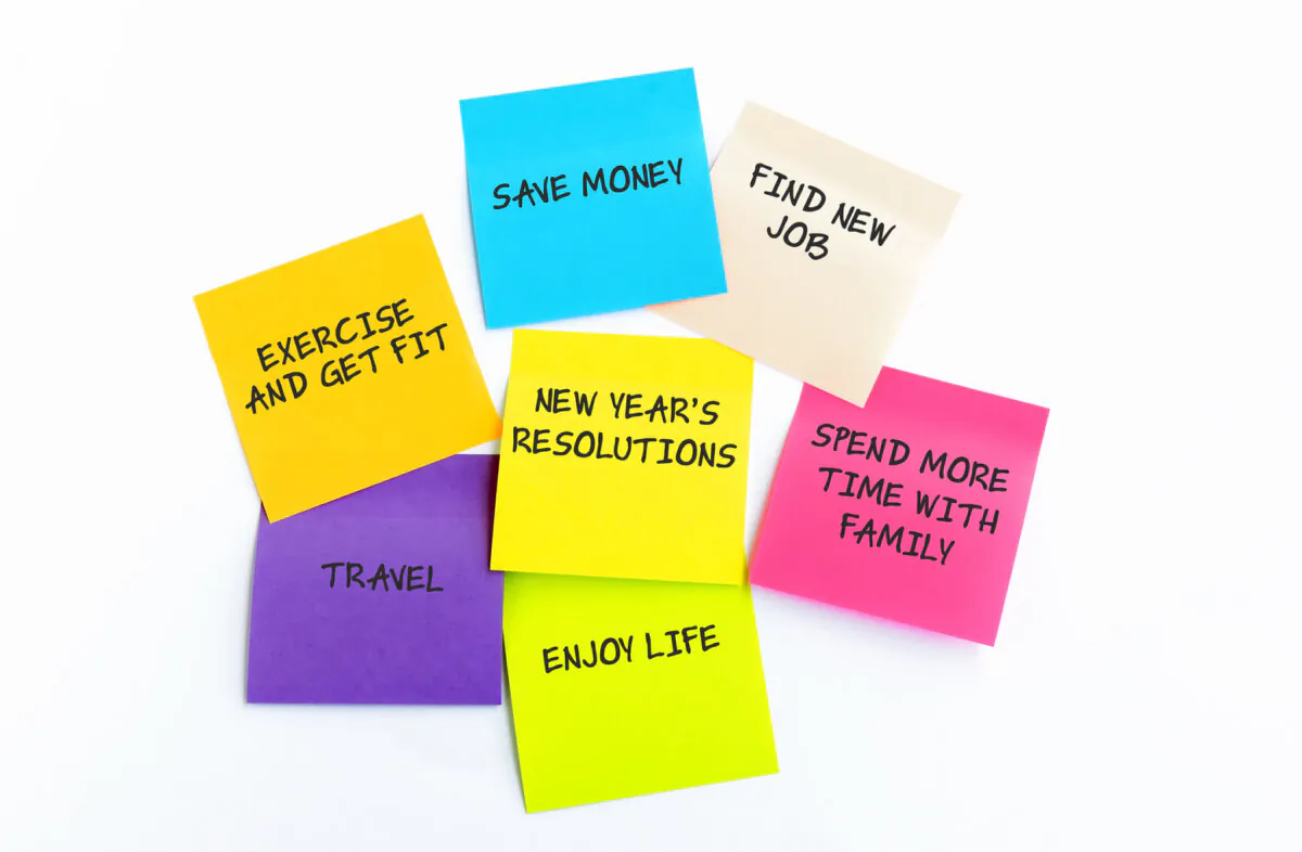 Write your goals in a place that you can look at daily or weekly.
(Nora Carol Photography/Getty Images)