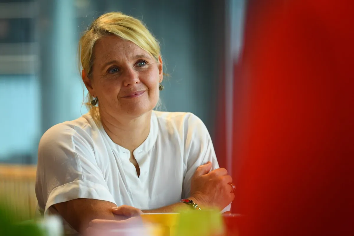 Federal Member for Dunkley Peta Murphy during a visit to Mr Frank’s Café in Frankston, Melbourne, Tuesday, March 1, 2022. Labor MP Peta Murphy has died at the age of 50 following a battle with breast cancer. (AAP Image/James Ross)
