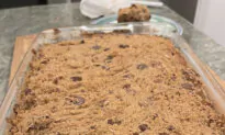 Start a New Tradition With This Holiday Crumb Coffee Cake