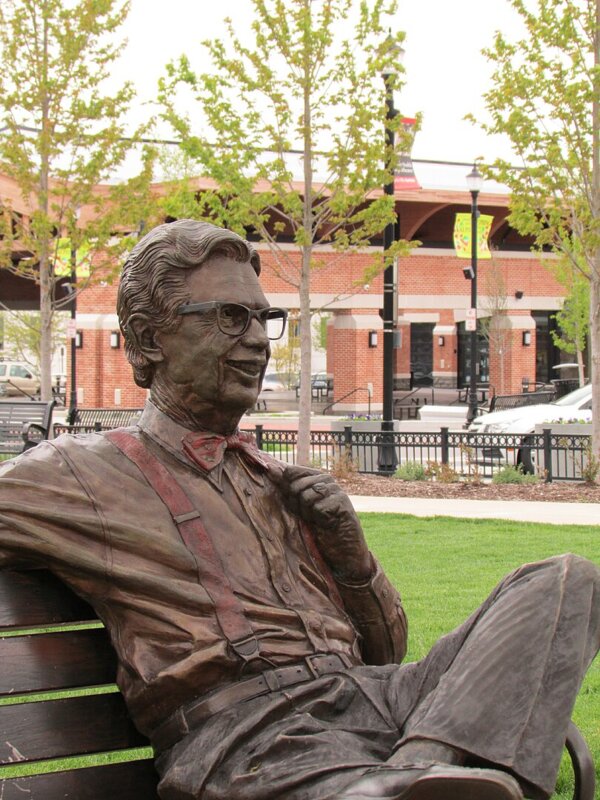 A statue of Orville Redenbacher in Valparaiso, Indiana