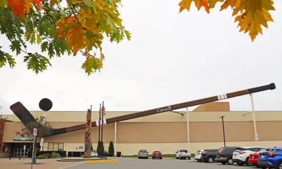 BC Community Prepares to Stickhandle Removal of World’s Largest Hockey Stick