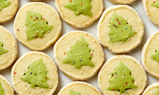 ‘Snow Globe’ Cookies Win the Award for Most Festive Dessert