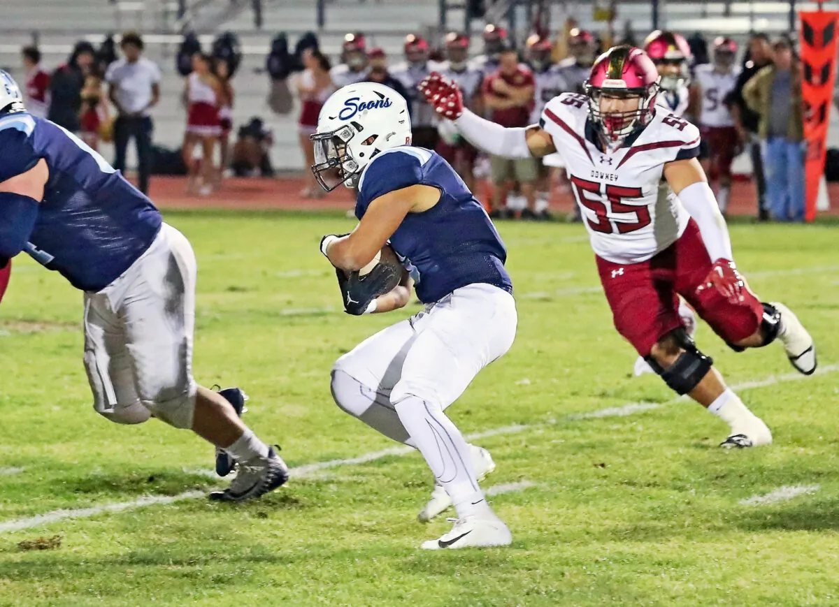 Senior running back and linebacker Ryan Heredia (9) plays for Mayfair High School in a recent football game. (Courtesy of Ted Meyers)