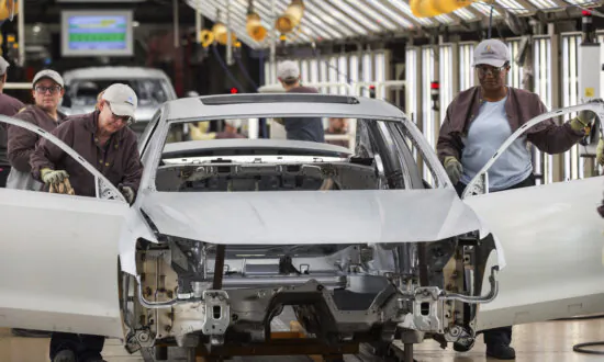 Volkswagen Workers in Tennessee Vote to Join UAW in Major Win for Union