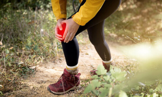 Three Daily Exercises to Reinforce Your Knees for Climbing Stairs With Ease