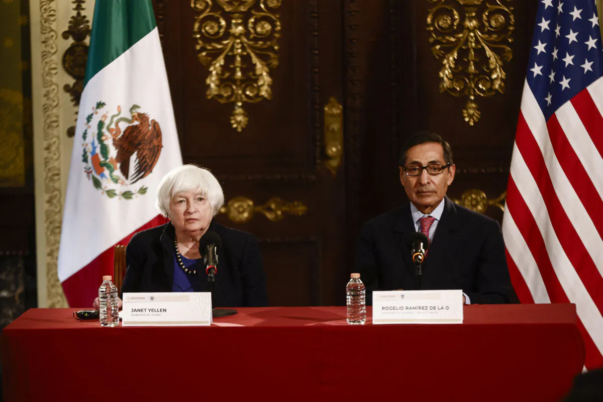 U.S. Treasury Secretary Janet Yellen (L) participates in a bilateral meeting with Mexico's Secretary of Finance and Public Credit Rogelio Ramirez de la O at the Palacio Nacional in Mexico City on Dec. 7, 2023. (Rodrigo Oropeza/AFP via Getty Images)
