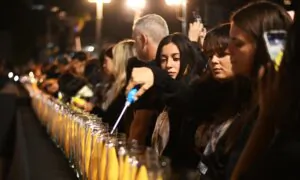 Israeli Mourners Hold Vigil for 6 Hostages Killed in Gaza