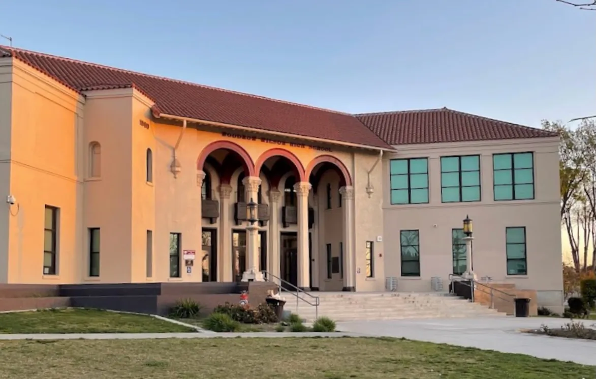 Woodrow Wilson High School in Long Beach, California. (Google Maps/Screenshot via The Epoch Times)
