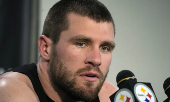 Steelers Star LB T.J. Watt Placed in Concussion Protocol After Reporting Symptoms