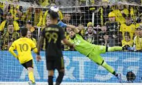 Crew Holds Off LAFC LAFC 2–1 for 3rd MLS Cup