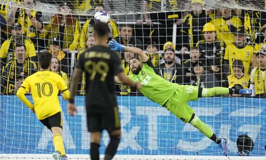Crew Holds Off LAFC LAFC 2–1 for 3rd MLS Cup