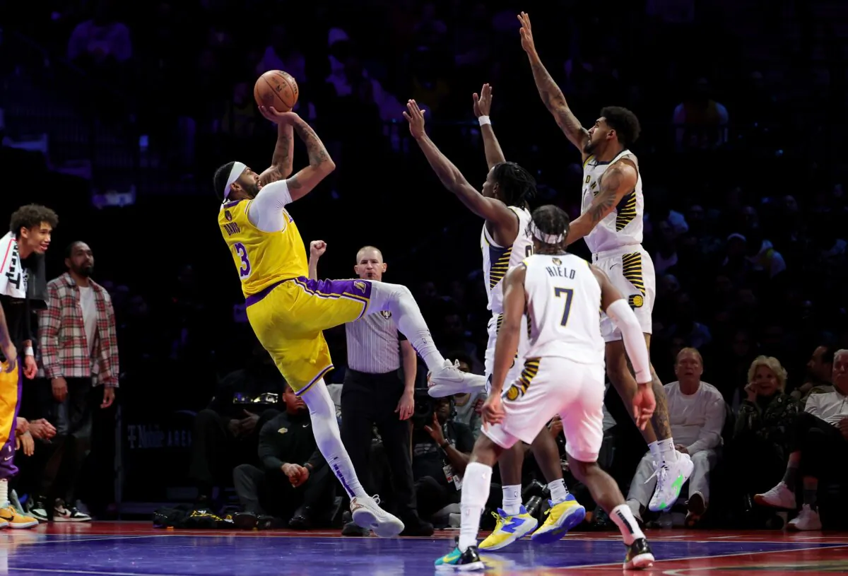 Anthony Davis (3) of the Los Angeles Lakers shoots the ball against the Indiana Pacers during the fourth quarter in the championship game of the inaugural NBA In-Season Tournament in Las Vegas on Dec. 9, 2023. (Ethan Miller/Getty Images)