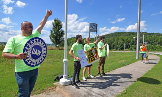 Chattanooga Volkswagen Workers Embrace Union in Historic Vote as UAW Sets Its Sights on the South