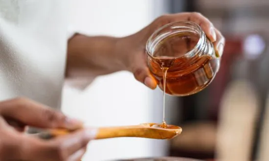 Honey Unleashed: Powerful Methods for Cough Relief and 16 Ways to Boost Your Health