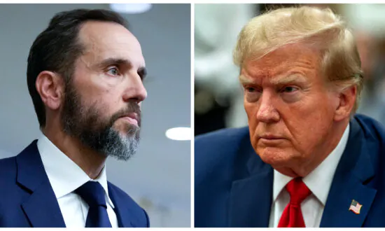 Appeals Court to Fast Track Trump Immunity Case