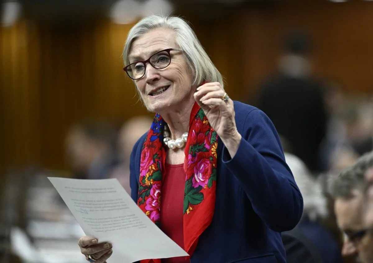 Minister of Mental Health and Addictions Carolyn Bennett rises during Question Period in the House of Commons on Parliament Hill in Ottawa on May 30, 2023.(The Canadian Press/Justin Tang)