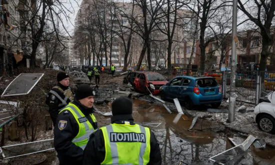 Russian Missiles, Drones Strike Targets Across Country, Ukrainian Officials Assert