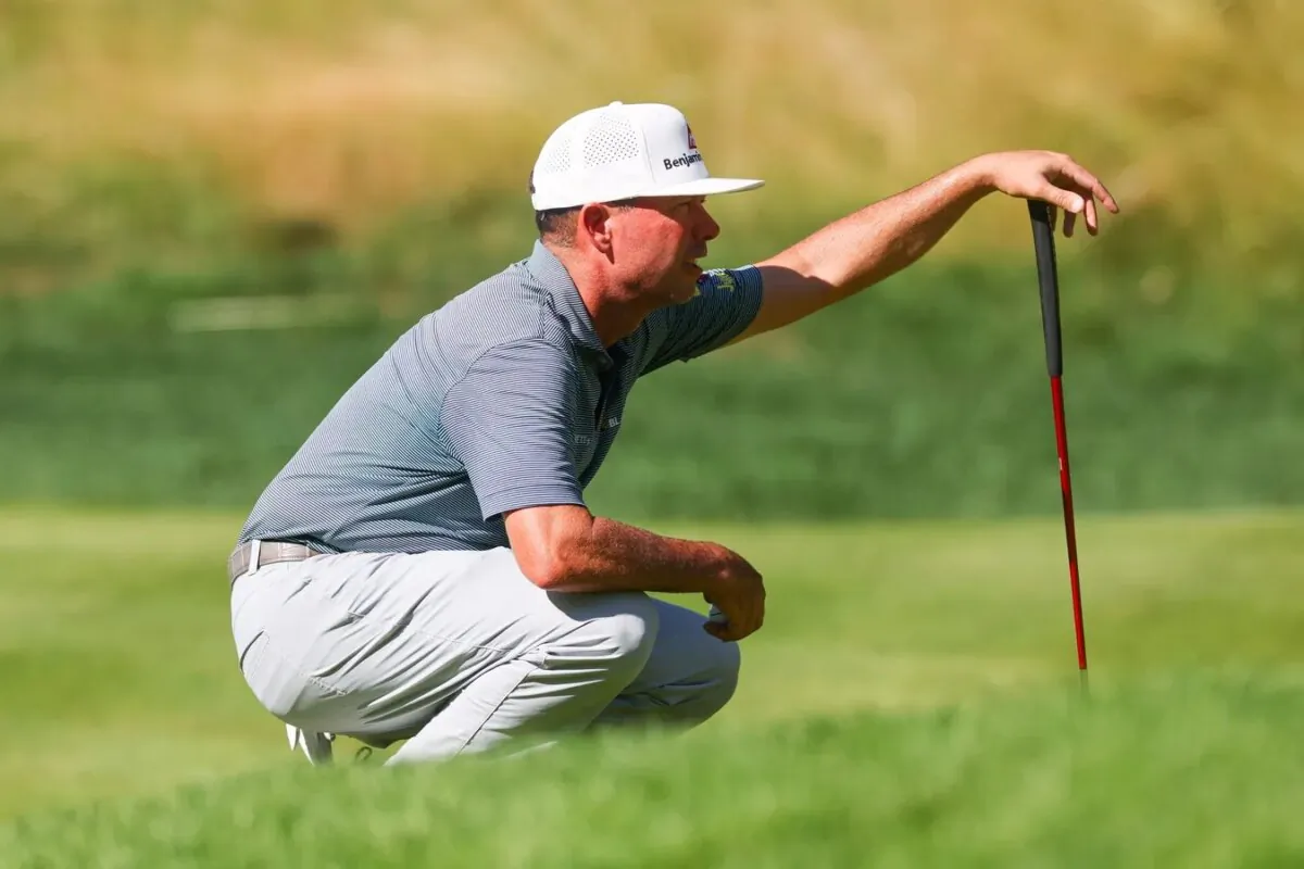 Chez Reavie reads his putt on the 14th green during the final round of the Travelers Championship golf tournament in Cromwell, Conn., on Jun 25, 2023. (Vincent Carchietta/USA TODAY Sports via Field Level Media)