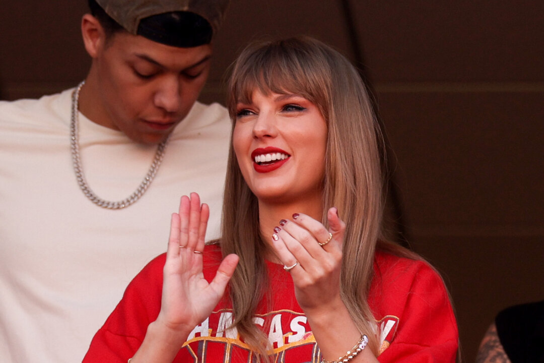 Taylor Swift Donates $1 Million to Tennessee Emergency Response Fund ...