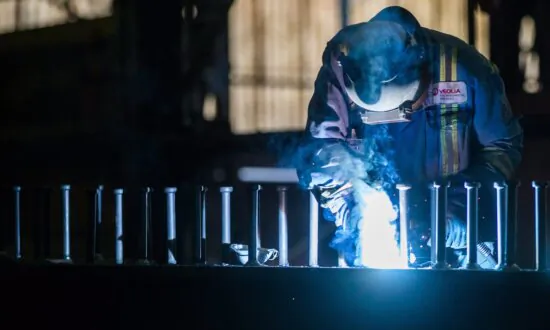 Petroleum, Coal Decline Drove 2.8% Drop in Manufacturing Sales: Stats Canada