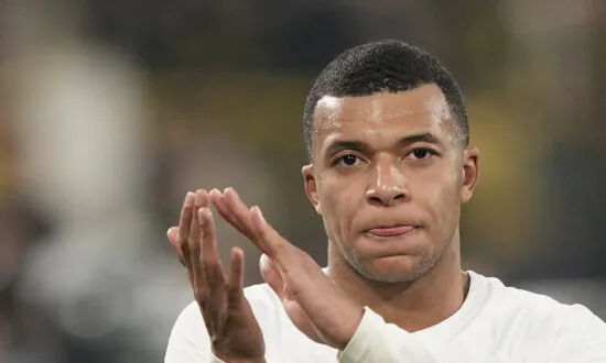 Paris Saint-Germain and Porto Advance Into Round of 16 of Champions League
