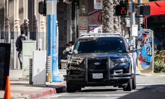 Taco Truck Hit by Armed Robbers in Long Beach