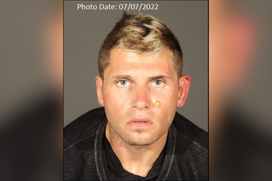 Man Wanted for 3 Mailroom Burglaries in West Hollywood The Epoch Times