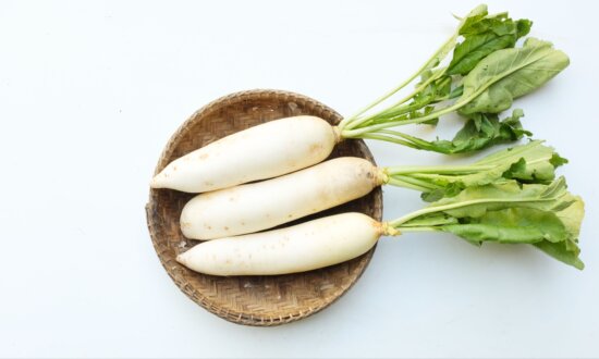 The Anti-Inflammatory, Anticancer, and Blood Sugar-Lowering Properties of Radishes