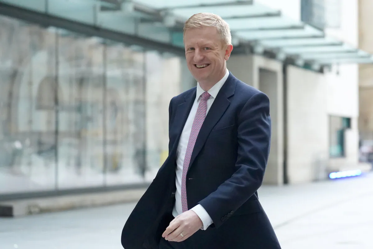 Deputy prime minister Oliver Dowden arrives at BBC Broadcasting House in London, on Dec. 17, 2023. (Stefan Rousseau/PA Wire)