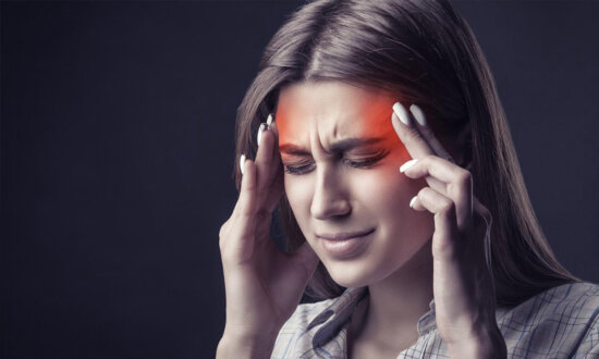 Acupoint Massage, Medicinal Tea and Diet for Headaches and Dizziness