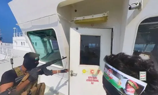 Shippers Reroute Vessels Around Africa to Avoid Red Sea Houthi Attacks