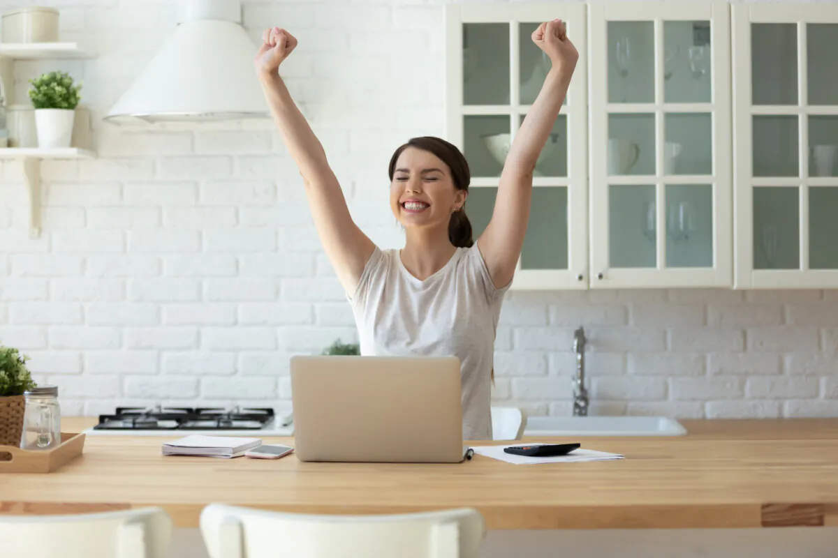 Feel great when you pay less interest on your new home. (fizkes/Shutterstock)