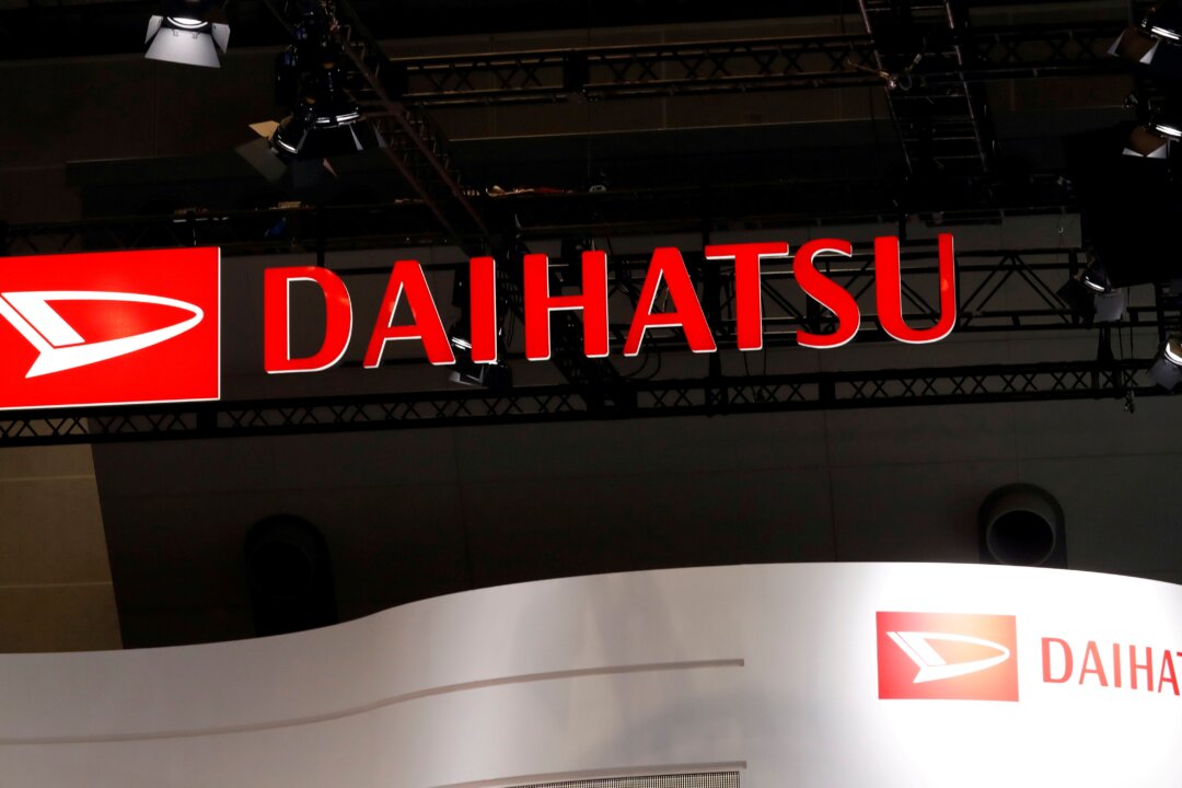 Toyota's Daihatsu to Halt All Vehicle Shipments, in Widening Safety Scandal