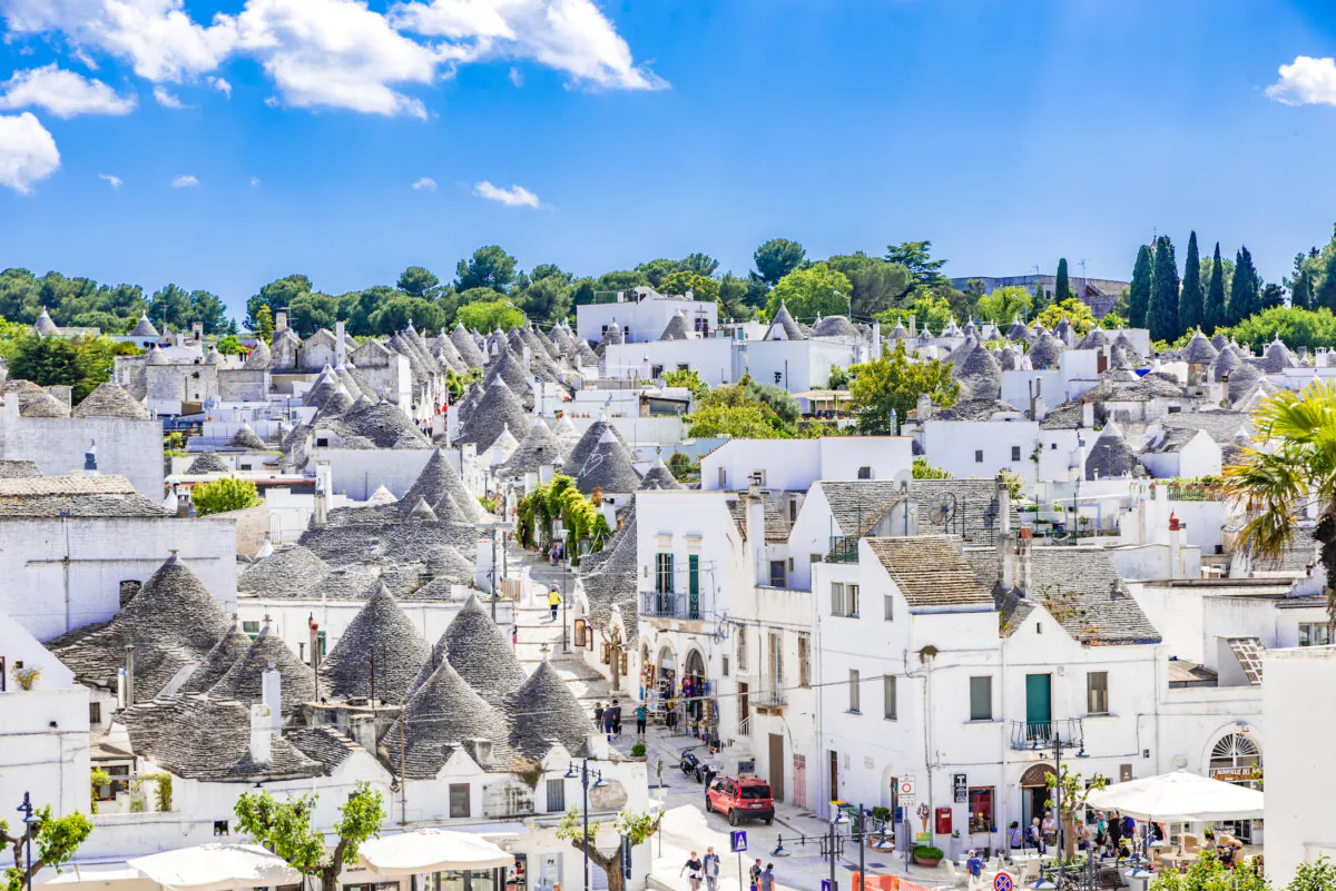 Limestone dwellings known as “trulli,” constructed without mortar, are found throughout Puglia. (Takashi Images/Shutterstock)