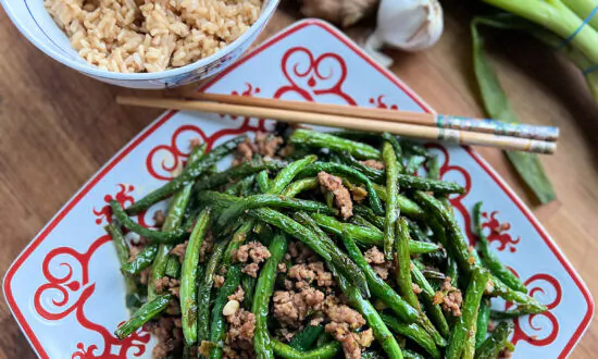 Sichuan Dry-Fried Green Beans