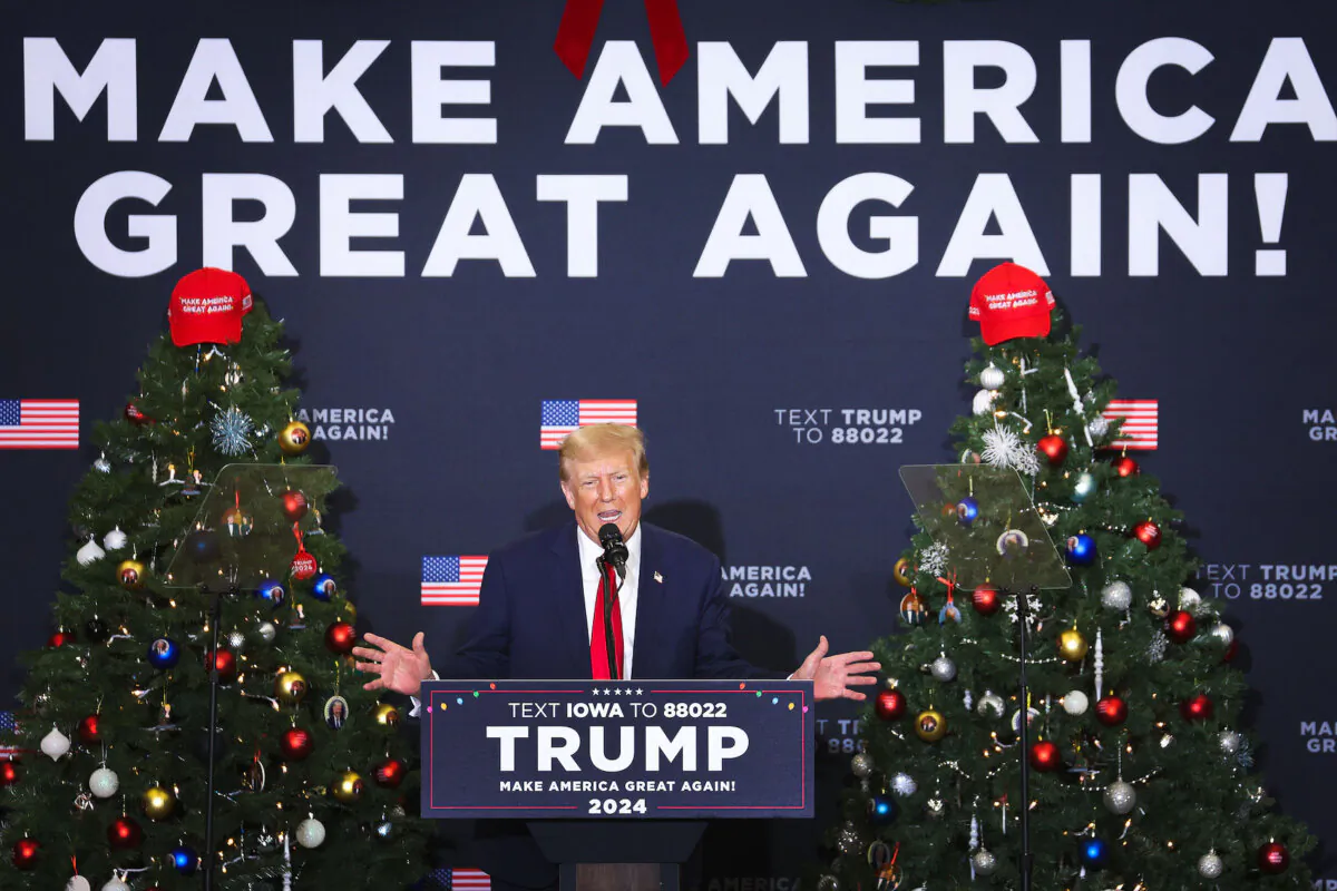 Republican presidential candidate and former U.S. President Donald Trump speaks to guest at a campaign event in Waterloo, Iowa on Dec. 19, 2023. (Scott Olson/Getty Images)