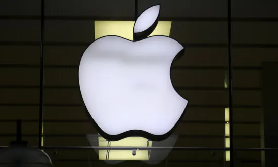 Apple Loses Latest Bid to Avert Patent Dispute That Has Halted Online US Sales of 2 Watch Models