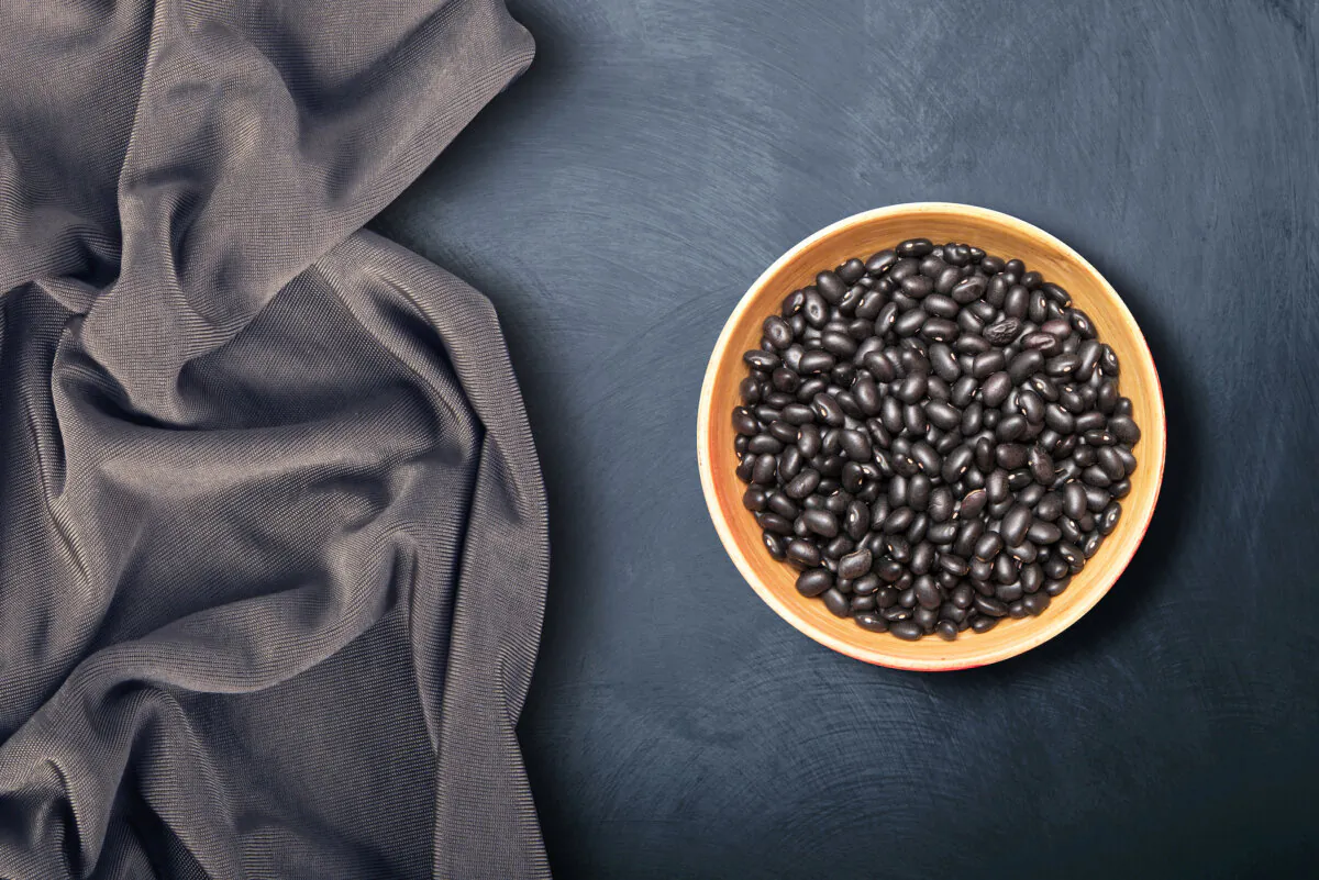 Canned black beans can be used in a hearty meatless chili. (Dreamstime/TNS)