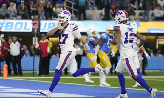 Josh Allen Accounts for 3 Touchdowns as Bills Escape With 24–22 Victory Over Chargers