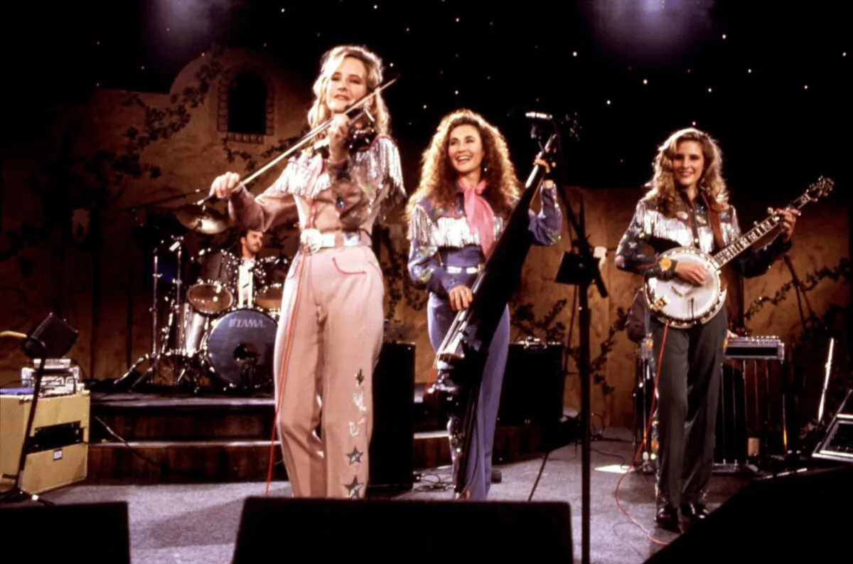 Laura Lynch (C) performs with the Dixie Chicks on The Texas Connection in 1993. (Courtesy of Everett Collection)