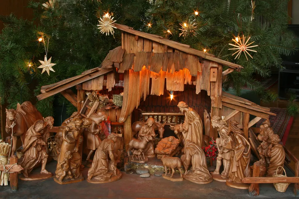 ‘Chiseled on the Heart’: A Collection of Christmas Novellas