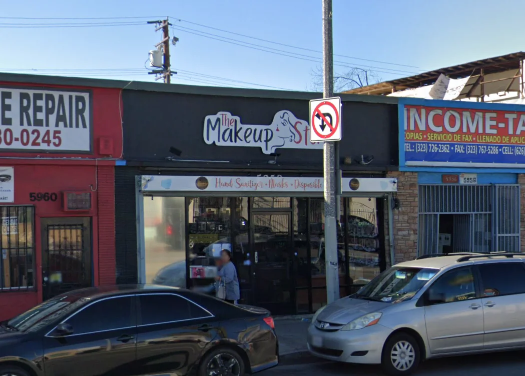 The California Highway Patrol’s Organized Retail Crime Taskforce searched two Los Angeles area locations—a warehouse in Paramount in East Los Angeles and The Makeup Store on Whittier Boulevard—and discovered a large stash of stolen beauty items and merchandise in boxes. (Google Maps/Screenshot via The Epoch Times)