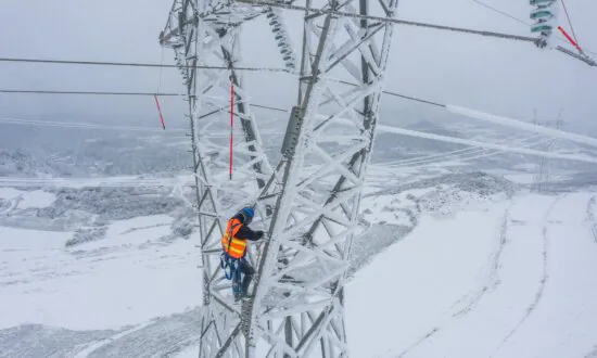 Chinese Struggle to Heat Homes Amid Record-Breaking Cold, Sky-High Energy Bills