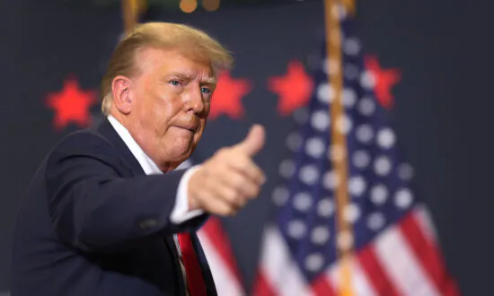 Why It May Be Impossible to Disqualify Trump From the Presidency