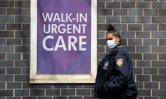 COVID Mask Mandates Return Across US Hospitals