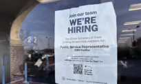 US Applications for Jobless Benefits Rise but Labor Market Remains Solid