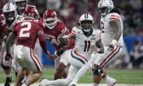 No. 14 Arizona Forces 6 Turnovers, Rallies to Beat No. 12 Oklahoma 38–24 in Alamo Bowl