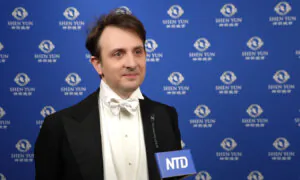 Birmingham Theatergoer Says Shen Yun Brings Inner and Outer Peace