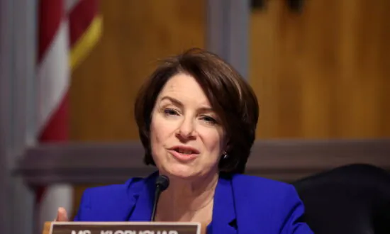 It’s ‘Impossible for Me to Believe’ Tech Companies Can’t Get Fentanyl Off Their Platforms, Sen. Klobuchar Says